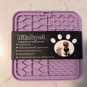 Bikabpet Dog licking mat- NWT